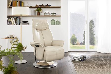 Installez-vous et détendez-vous dans le fauteuil EASYSWING 7082