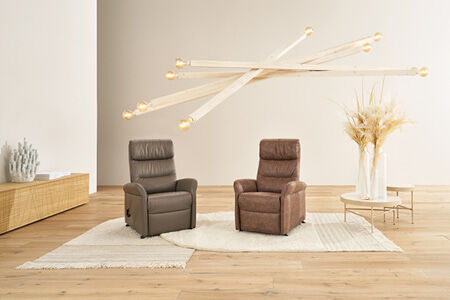 Comfortable recliner with numerous technical refinements